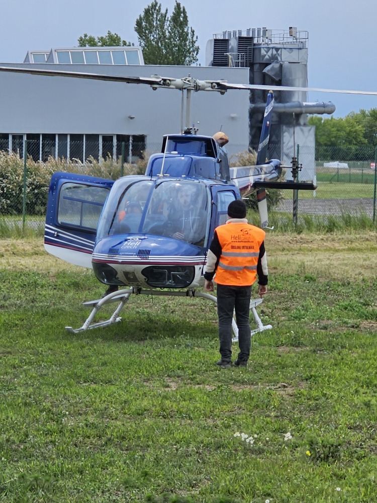 recenze na let vrtulníkem Hradec Králové